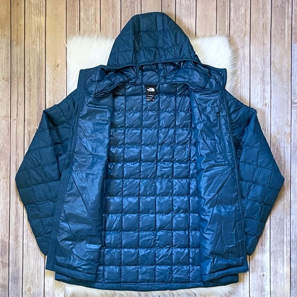 The North Face Men’s ThermoBall Eco Hoodie Jacket - Picture 5 of 9